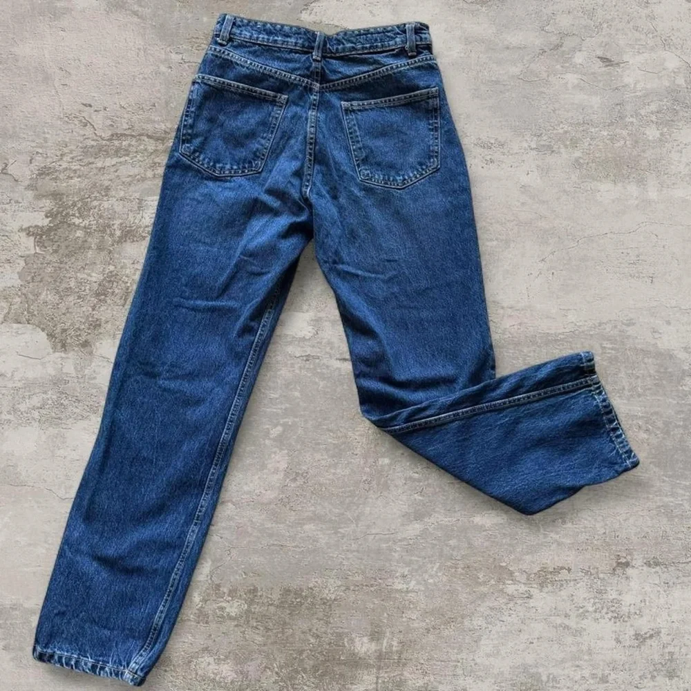 zara high rise blue straight leg denim jeans